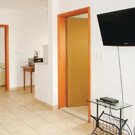 Apartment Amazing In Okrug Gornji Trogir